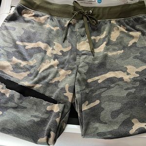 Camo Cutoff PJs Sz Lg